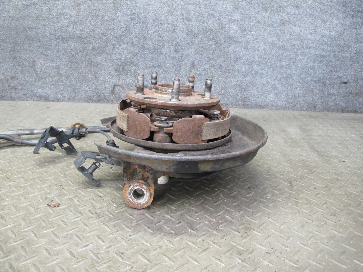 92-00 Lexus JZZ31L SC400 SC300 RWD Rear Left Spindle Knuckle Wheel Hub OEM