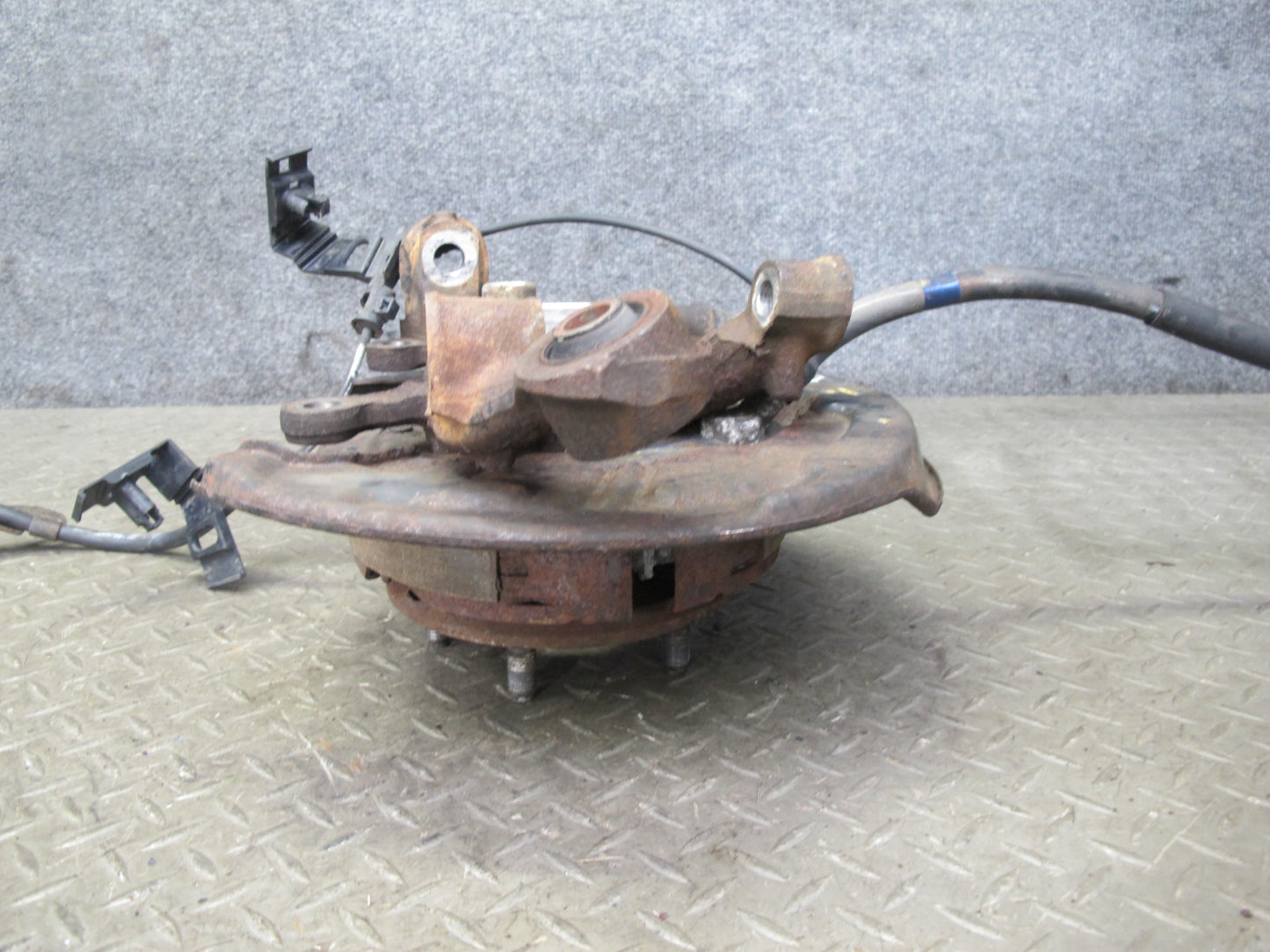 92-00 Lexus JZZ31L SC400 SC300 RWD Rear Left Spindle Knuckle Wheel Hub OEM