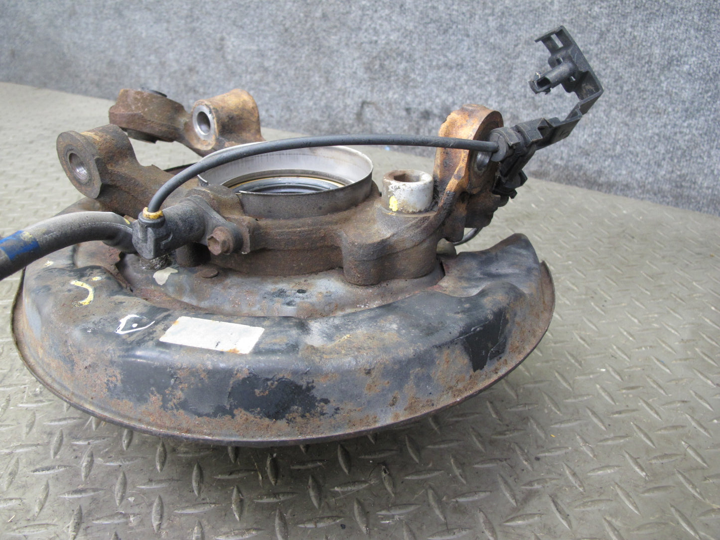 92-00 Lexus JZZ31L SC400 SC300 RWD Rear Left Spindle Knuckle Wheel Hub OEM