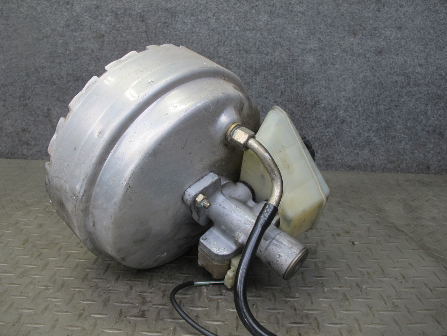 96-99 Mercedes W140 C140 CL Coupe Brake Master Cylinder Booster Reservoir OEM