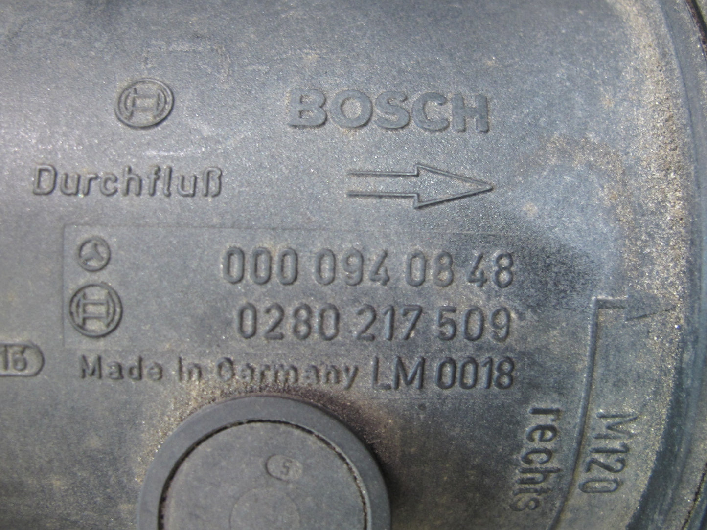 96-99 Mercedes W140 C140 CL600 S600 Mass Air Flow Meter MAF Sensor OEM