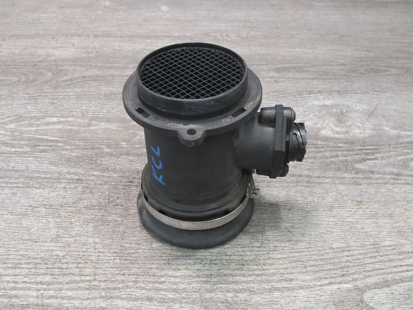 96-99 Mercedes W140 C140 CL600 S600 Mass Air Flow Meter MAF Sensor OEM