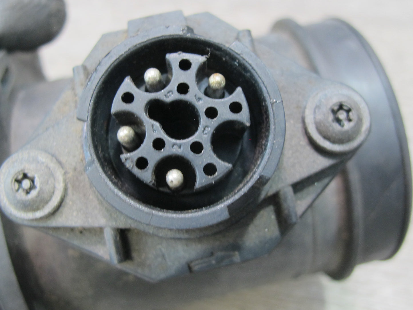 96-99 Mercedes W140 C140 CL600 S600 Mass Air Flow Meter MAF Sensor OEM