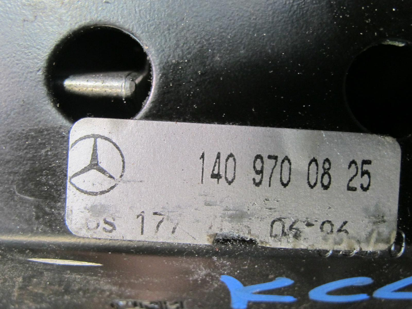 96-99 Mercedes W140 C140 Cl-class Coupe Rear Seat Headrest Motor 1409700825 OEM