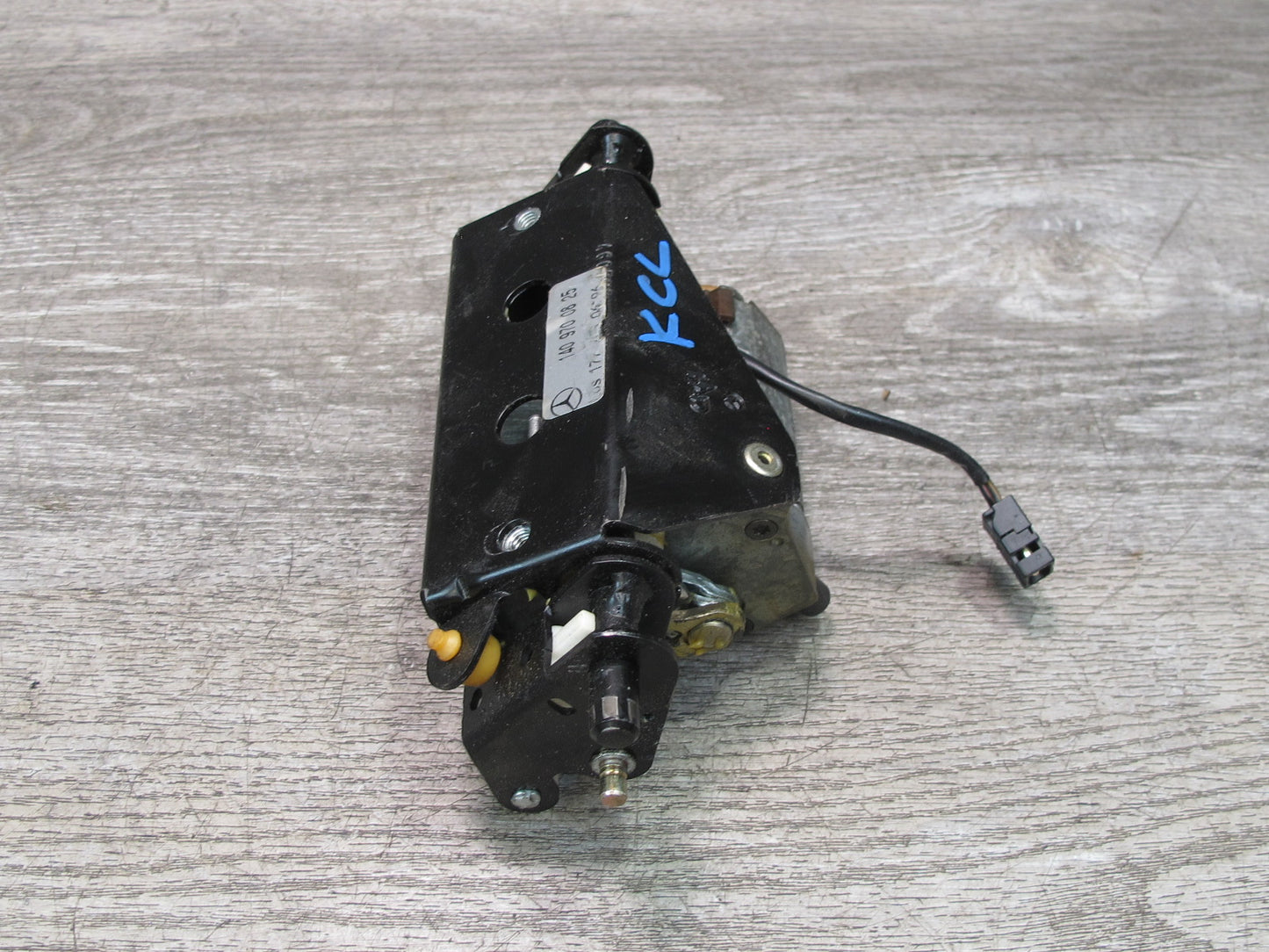 96-99 Mercedes W140 C140 Cl-class Coupe Rear Seat Headrest Motor 1409700825 OEM