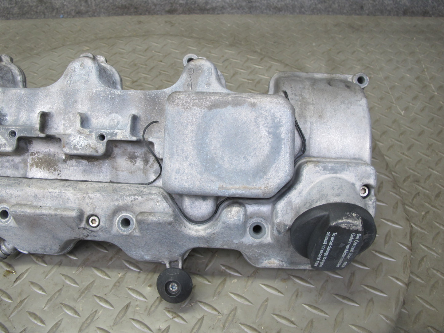 99-02 Mercedes R129 SL500 M113 Engine Left Side Cylinder Head Valve Cover OEM