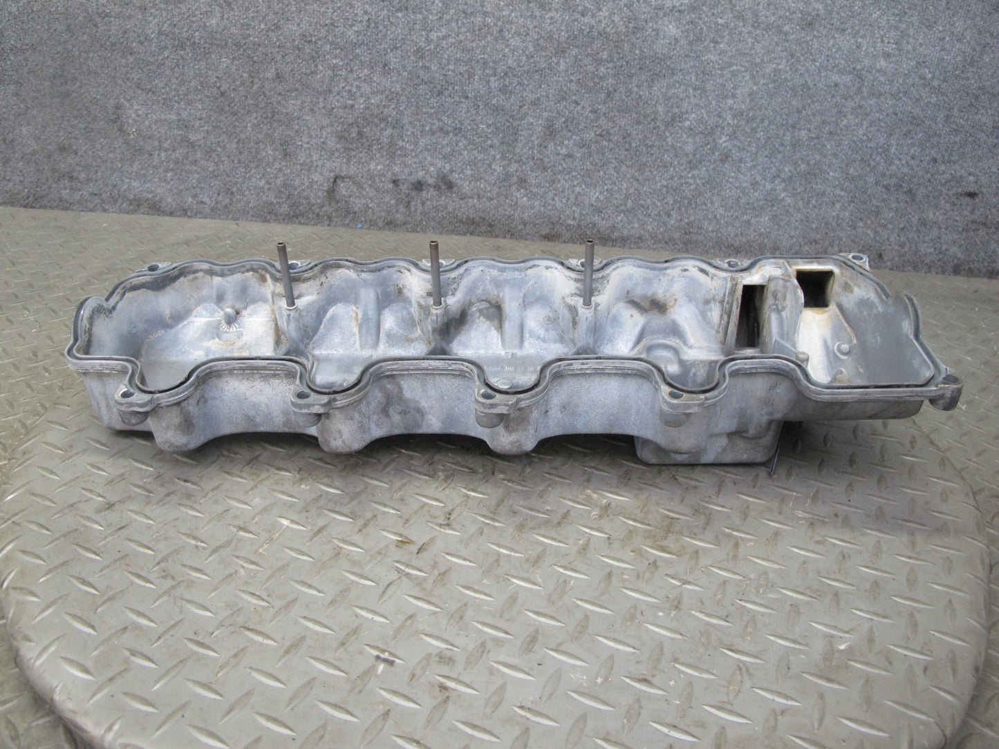 99-02 Mercedes R129 SL500 M113 Engine Left Side Cylinder Head Valve Cover OEM