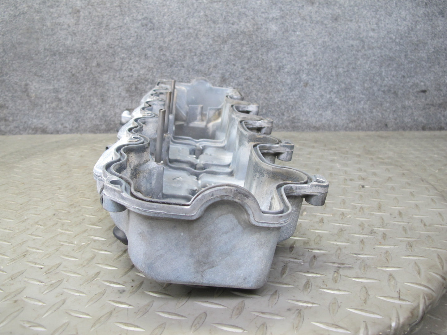 99-02 Mercedes R129 SL500 M113 Engine Left Side Cylinder Head Valve Cover OEM