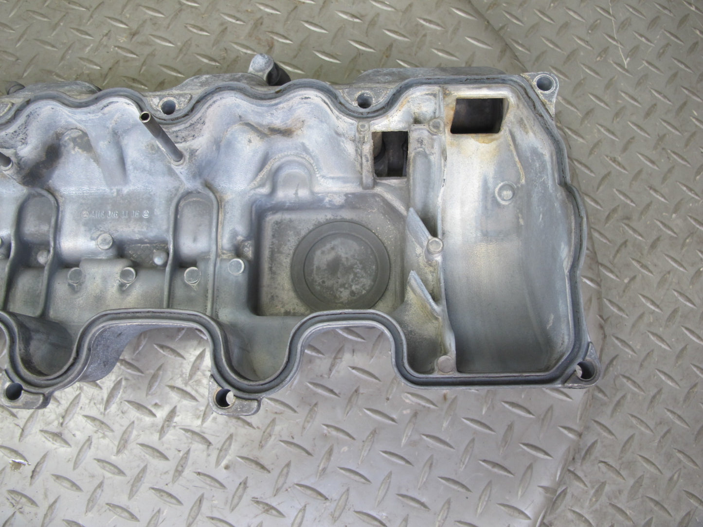 99-02 Mercedes R129 SL500 M113 Engine Left Side Cylinder Head Valve Cover OEM