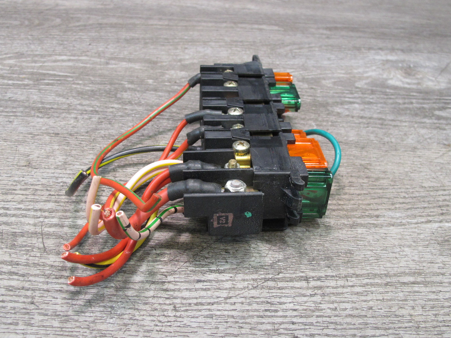 96-99 Mercedes W140 C140 Cl-class Under Hood Fuse Relay Box 1405450101 OEM