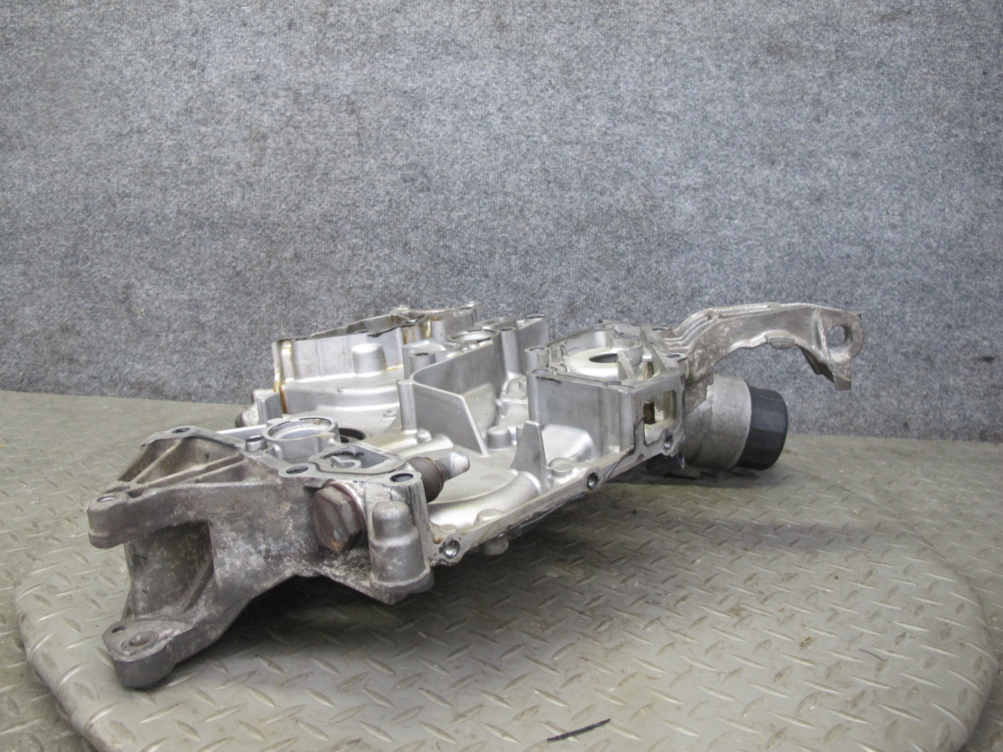 99-02 Mercedes R129 SL500 5.0L M113 Engine Motor Timing Cover OEM