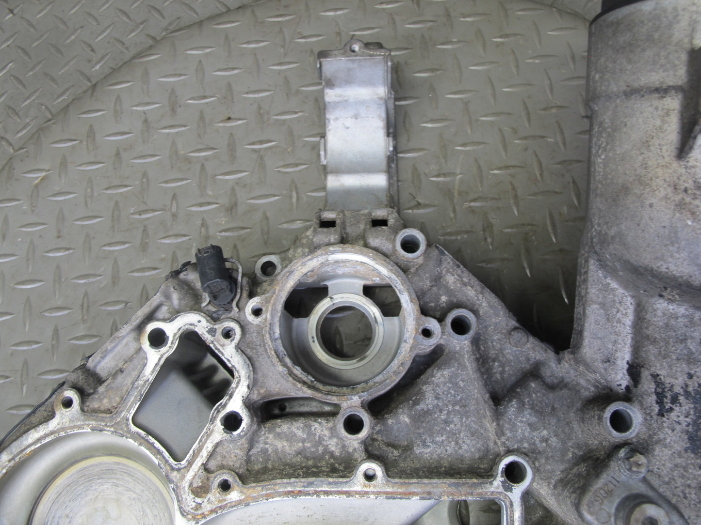 99-02 Mercedes R129 SL500 5.0L M113 Engine Motor Timing Cover OEM
