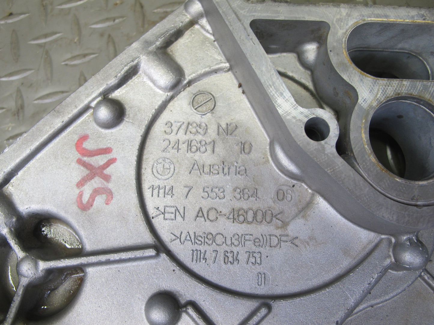 2010-2014 BMW E71 E72 X6 X6M X6M 4.4L Engine Lower Timing Cover 7553364