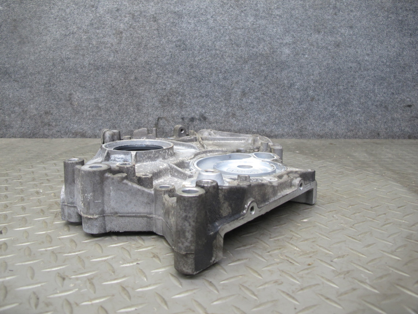 2010-2014 BMW E71 E72 X6 X6M X6M 4.4L Engine Lower Timing Cover 7553364