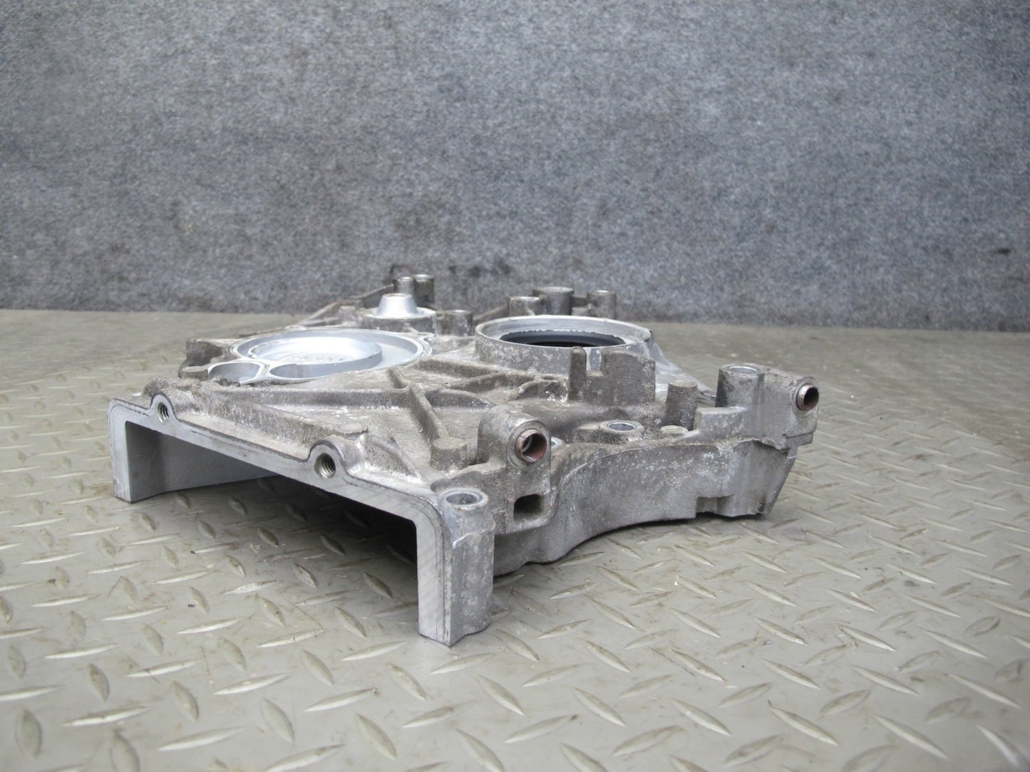 2010-2014 BMW E71 E72 X6 X6M X6M 4.4L Engine Lower Timing Cover 7553364