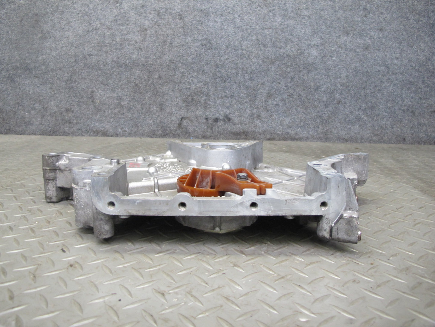 2010-2014 BMW E71 E72 X6 X6M X6M 4.4L Engine Lower Timing Cover 7553364