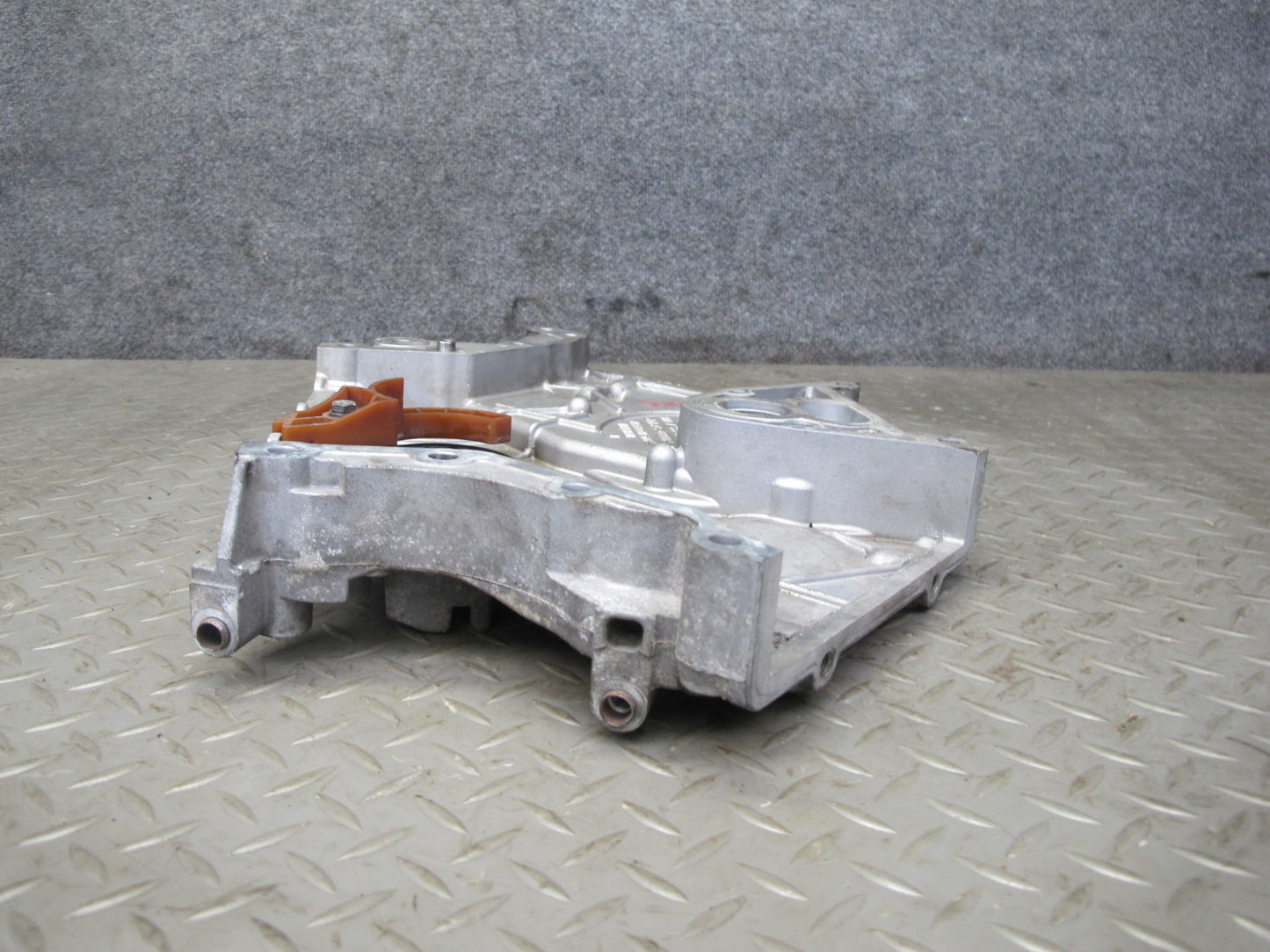 2010-2014 BMW E71 E72 X6 X6M X6M 4.4L Engine Lower Timing Cover 7553364