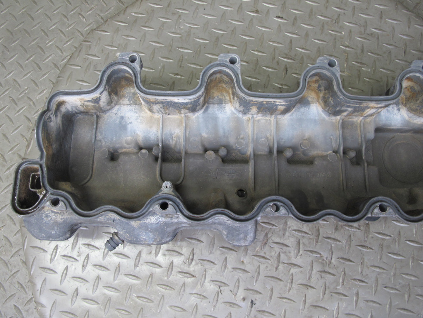 99-02 Mercedes R129 SL500 M113 Engine Right Side Cylinder Head Valve Cover OEM