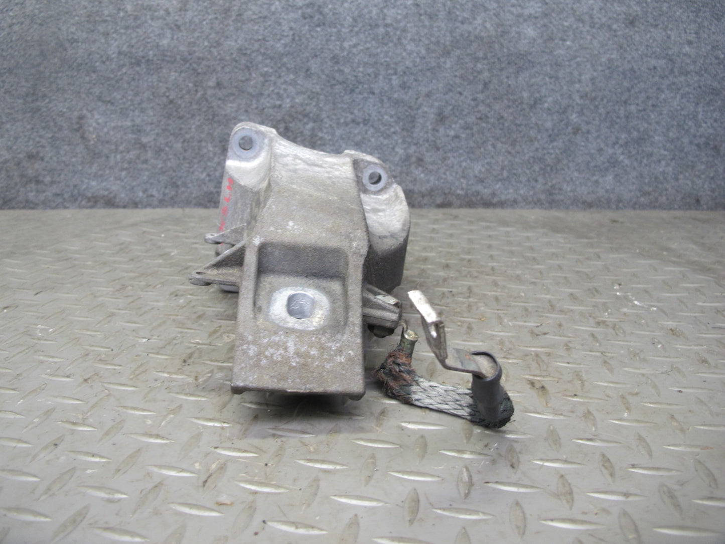2010-2014 BMW E71 X6M X5M S63 Engine Left & Right Motor Mount Set of 2