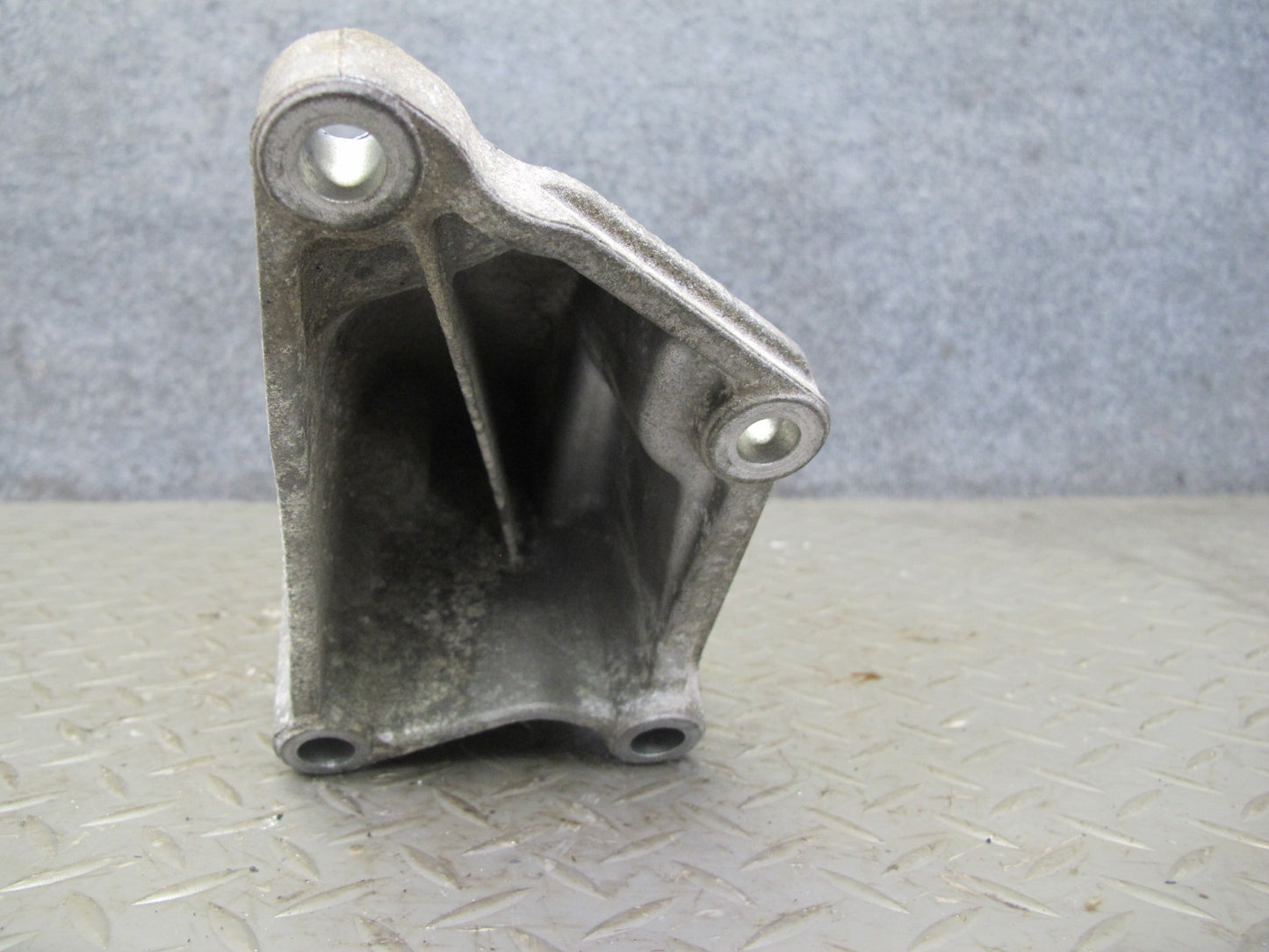 2010-2014 BMW E71 X6M X5M S63 Engine Left & Right Motor Mount Set of 2
