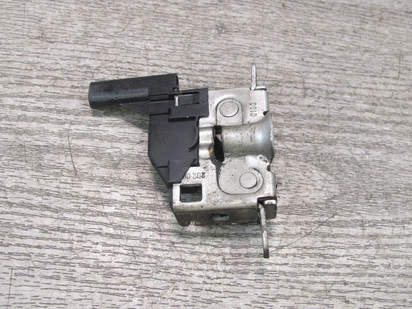 96-99 Mercedes W140 C140 CL Set of 2 Front Left & Right Hood Lock Latch OEM