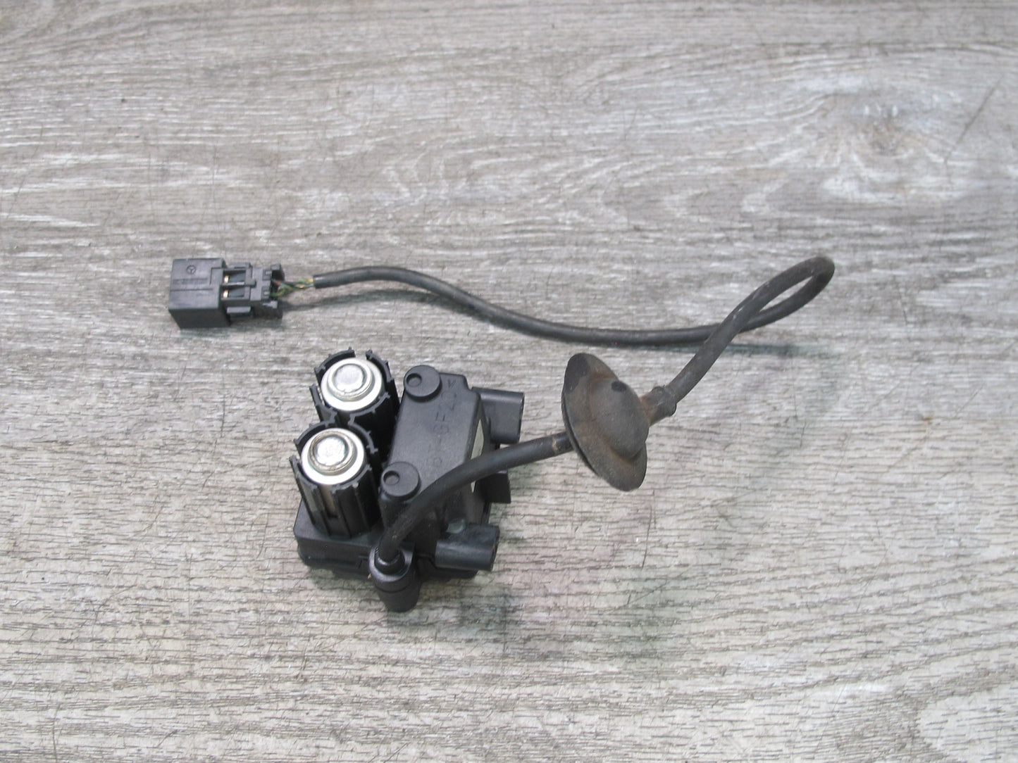 96-99 Mercedes W140 C140 CL Gaseous Pollutant Gas Pollution Control Sensor OEM