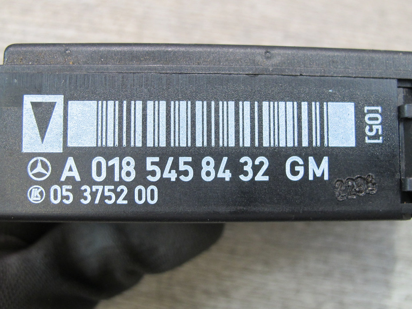 96-99 Mercedes W140 C140 Cl-class General Basic Control Module 0185458432 OEM
