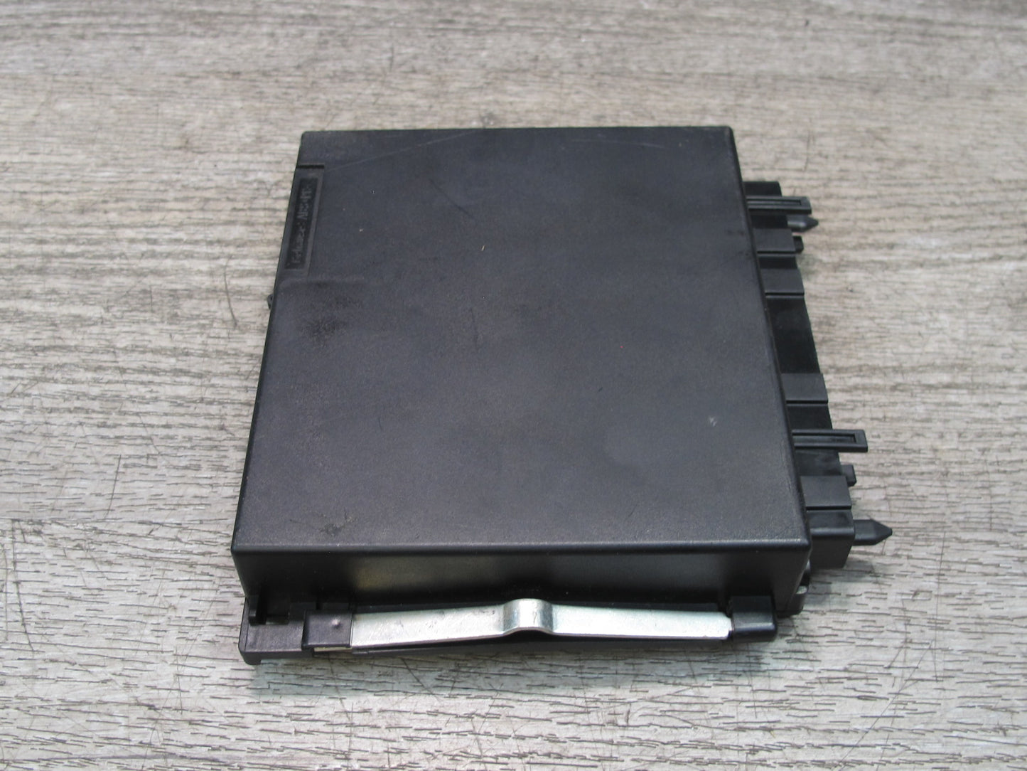 96-99 Mercedes W140 C140 Cl-class General Basic Control Module 0185458432 OEM