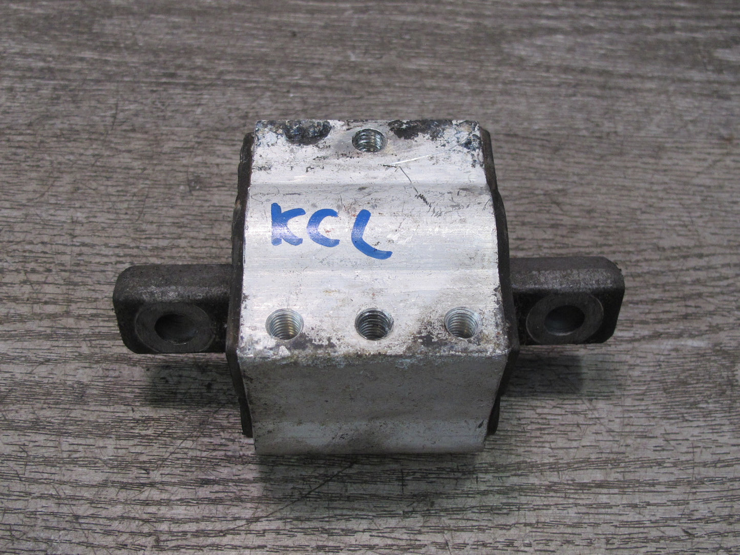 96-99 Mercedes W140 C140 Cl-class Automatic Transmission Mount Support OEM