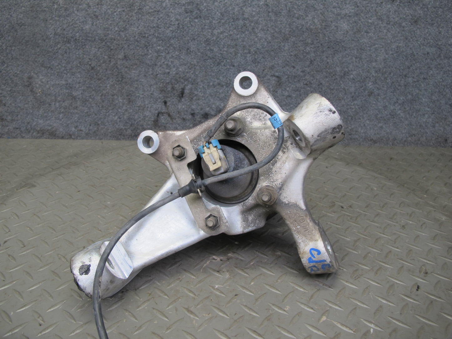 91-96 Chevrolet Corvette C4 Front Right Spindle Knuckle Wheel Hub Bearing OEM