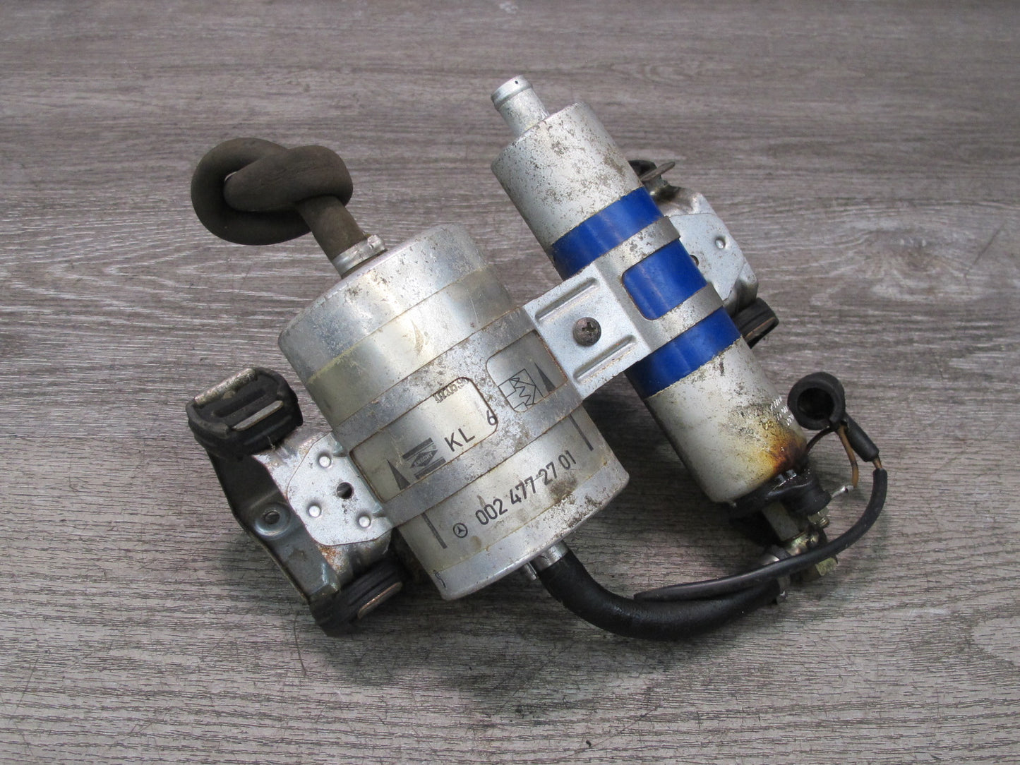 96-99 Mercedes W140 C140 Cl-class Fuel Pump & Filter Assembly Set OEM