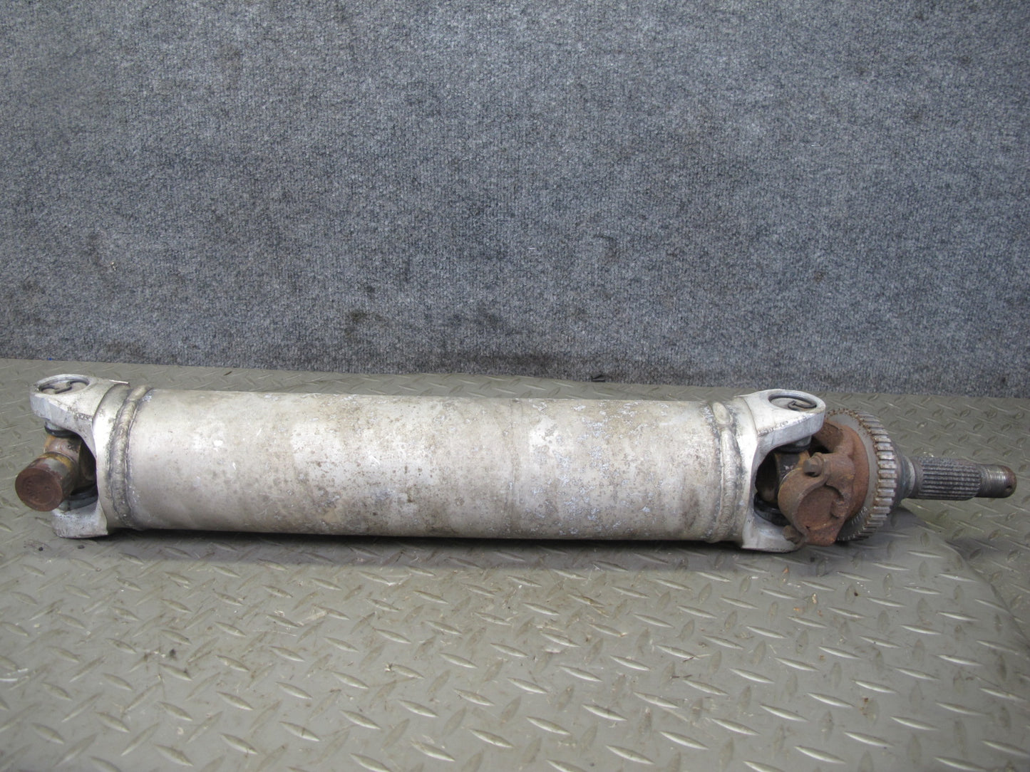 84-96 Chevrolet Corvette C4 A/T Rear Left or Right Half Axle Shaft 10223032 OEM