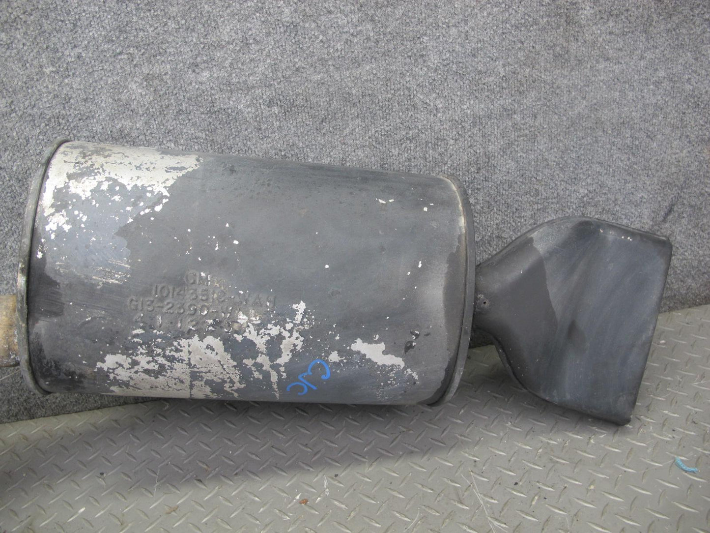 92-96 Chevrolet Corvette C4 Rear Left Exhaust Muffler 10143518 OEM