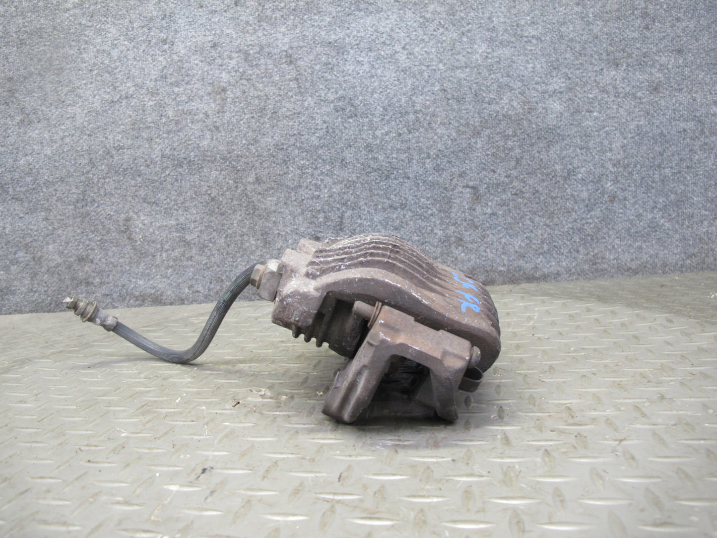 88-95 Chevrolet Corvette C4 Set of 2 Front Left & Right Brake Caliper OEM