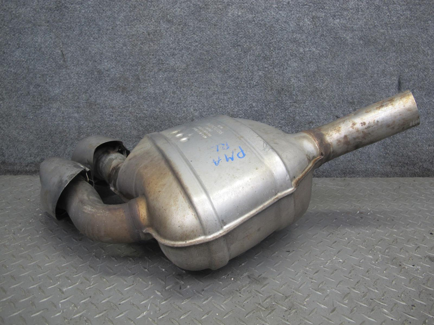 2015-2018 Porsche Macan S 3.0L 95B Rear Left Exhaust Muffler w Tips 95B253611M