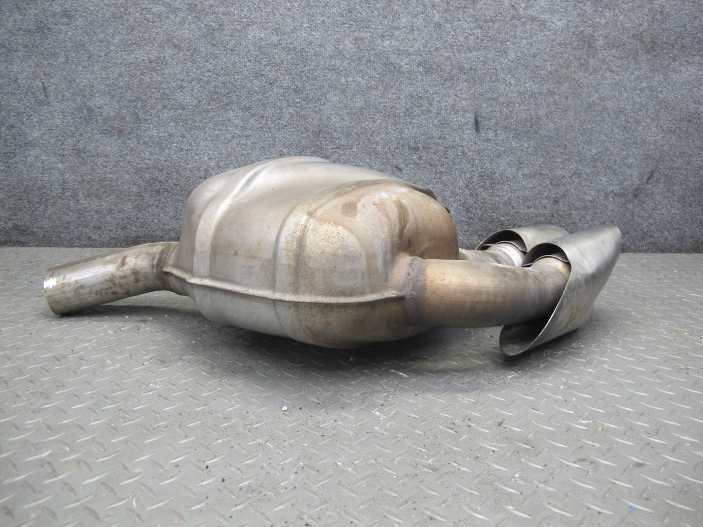 2015-2018 Porsche Macan S 3.0L 95B Rear Left Exhaust Muffler w Tips 95B253611M