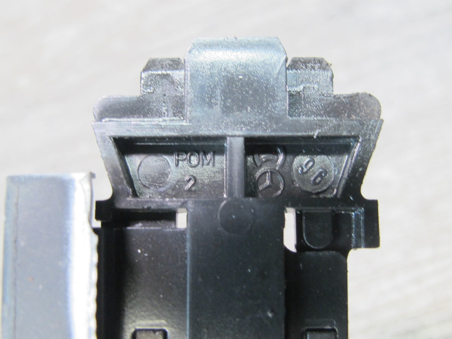96-99 Mercedes W140 C140 CL Set of 2 Sunroof Side Bracket Support Panel OEM