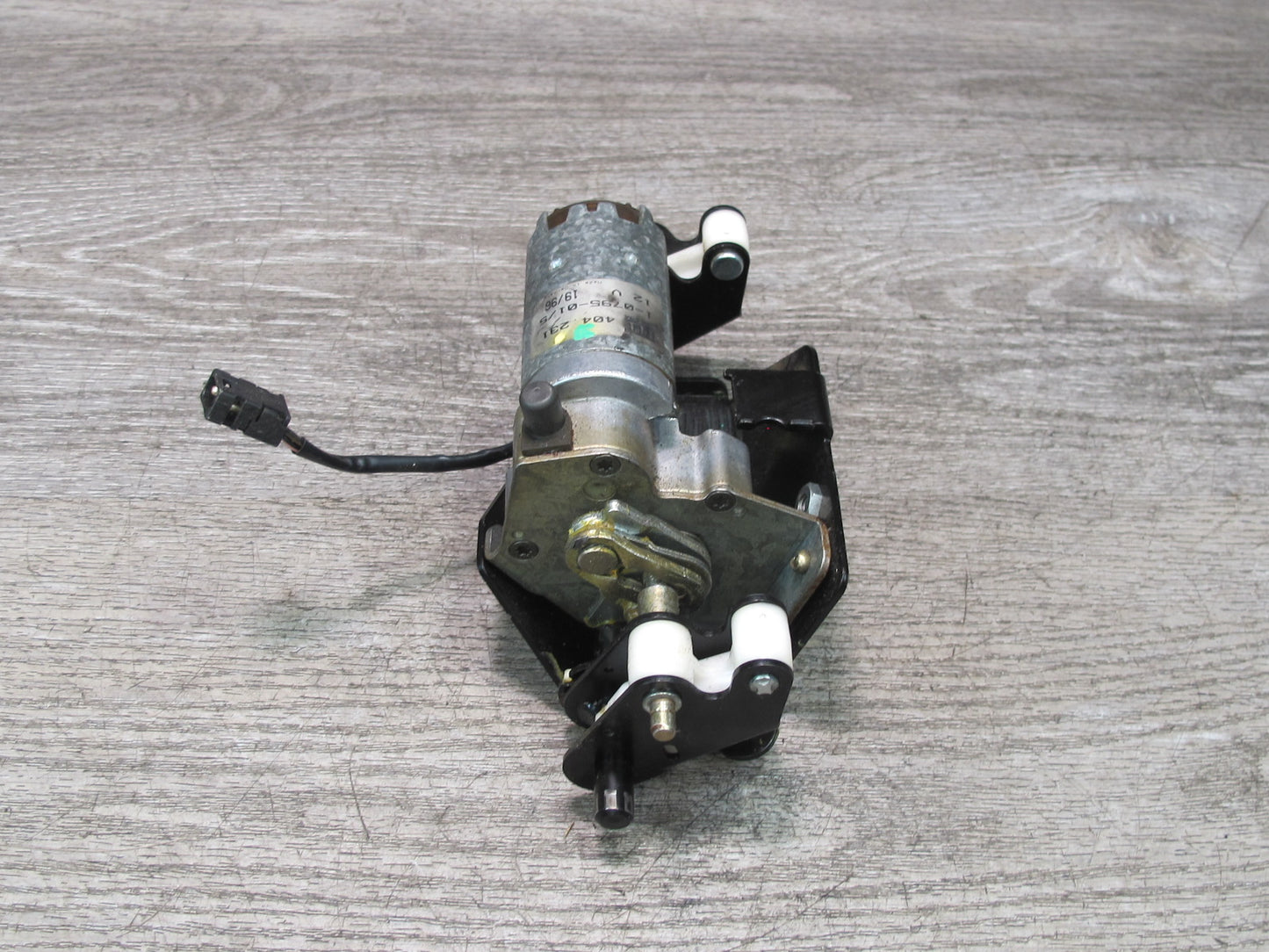 96-99 Mercedes W140 C140 Cl-class Coupe Rear Seat Headrest Motor 1409700825 OEM