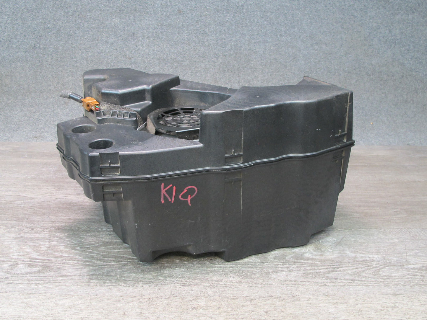 2011-2017 Infiniti QX56 QX80 Bose Subwoofer Speaker Box 28170-1LA0A