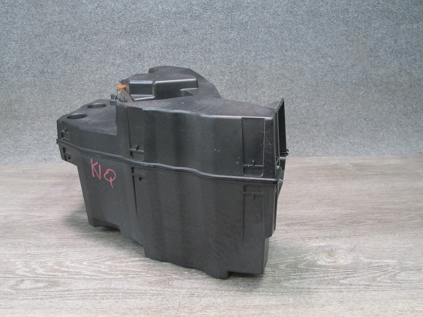 2011-2017 Infiniti QX56 QX80 Bose Subwoofer Speaker Box 28170-1LA0A