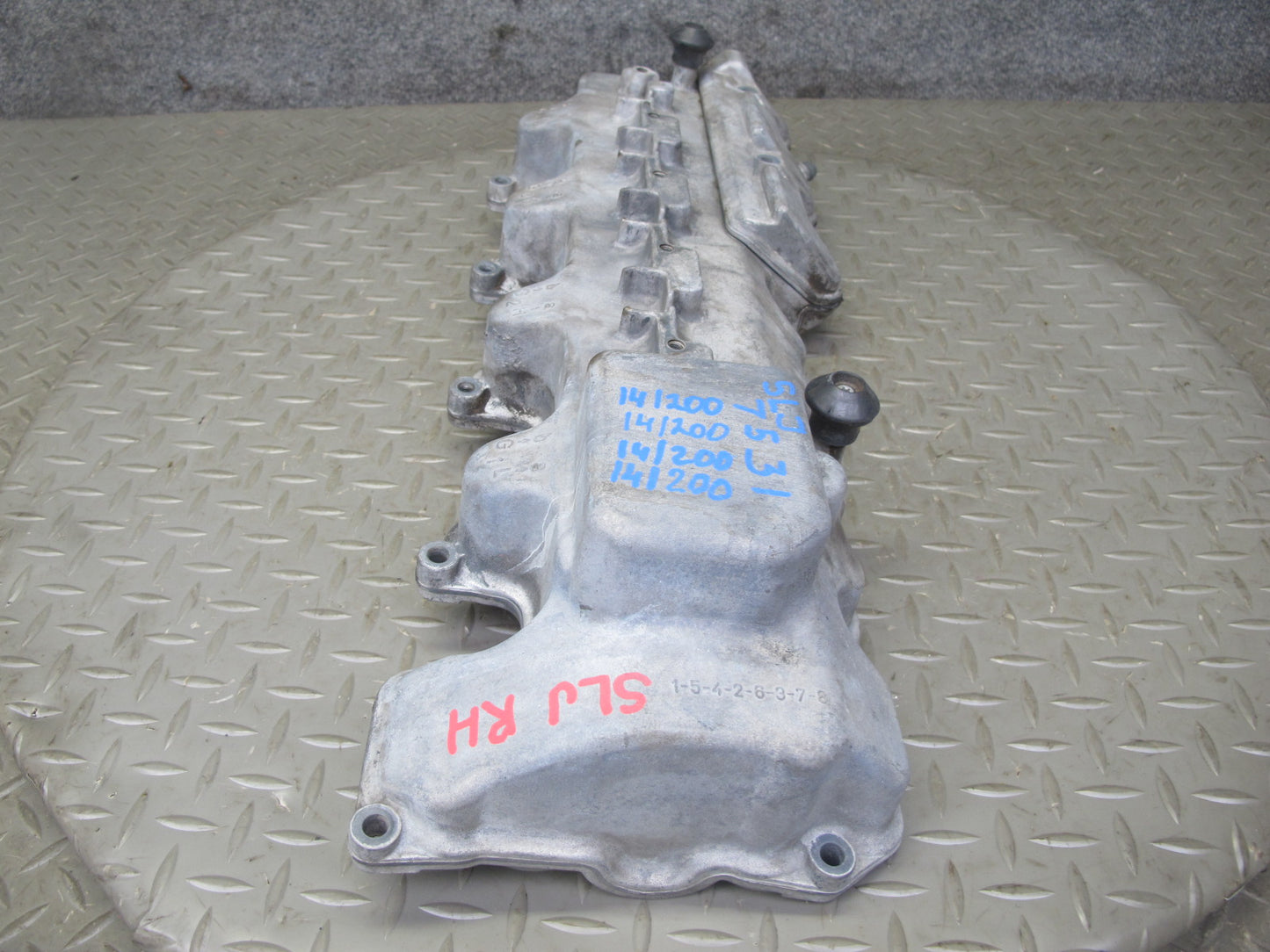 03-06 Mercedes R230 SL500 M113 Engine Right Side Cylinder Head Valve Cover OEM
