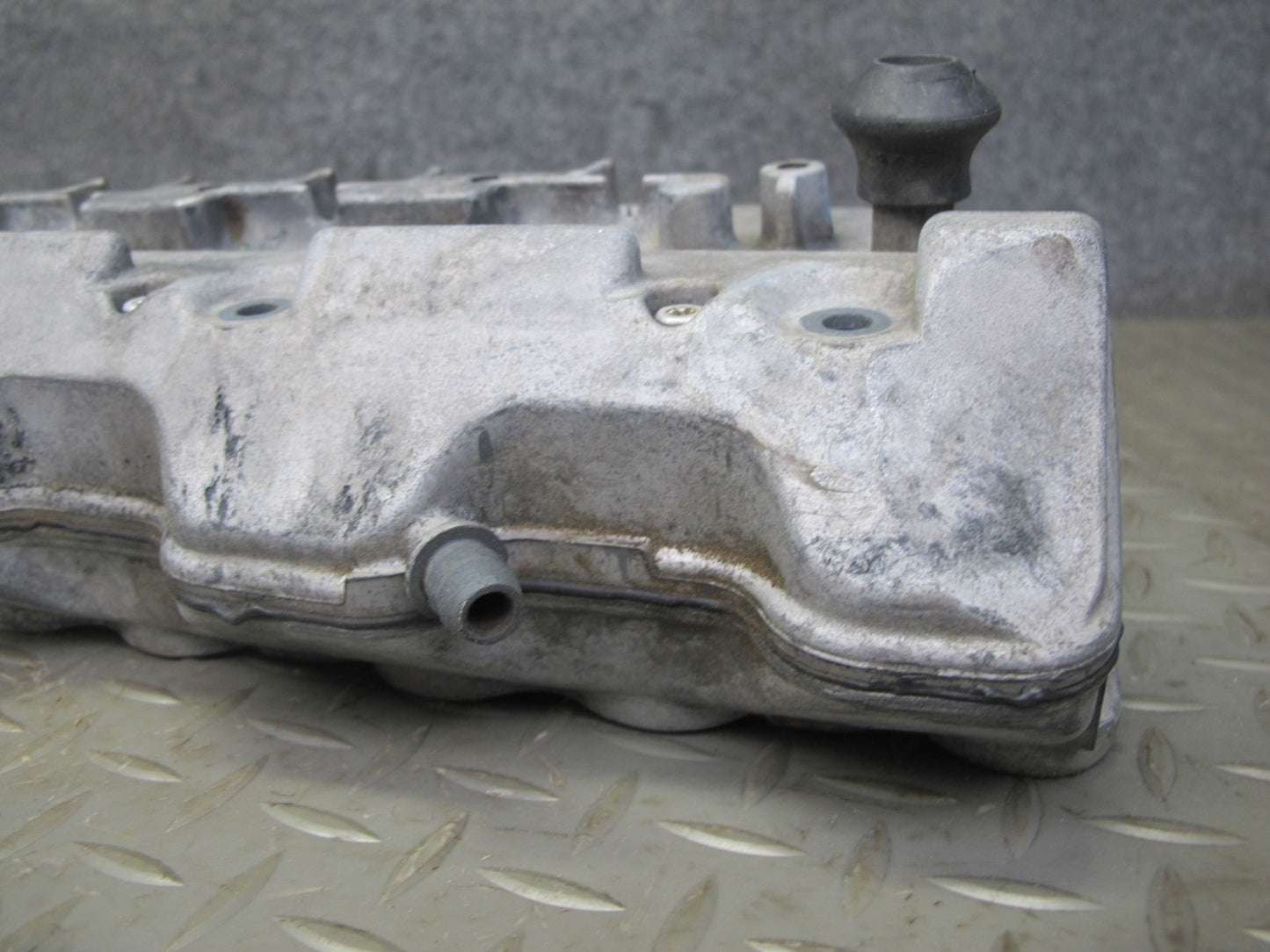 03-06 Mercedes R230 SL500 M113 Engine Right Side Cylinder Head Valve Cover OEM