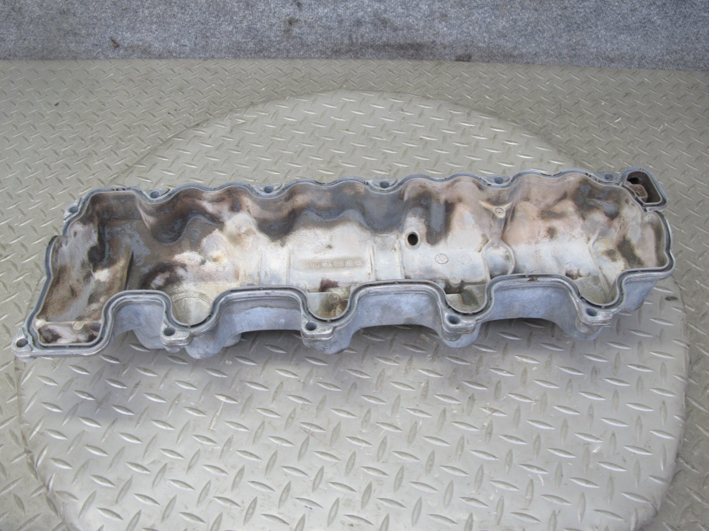 03-06 Mercedes R230 SL500 M113 Engine Right Side Cylinder Head Valve Cover OEM