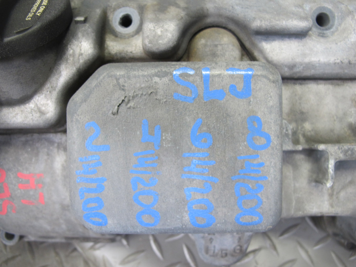 03-06 Mercedes R230 SL500 M113 Engine Left Side Cylinder Head Valve Cover OEM