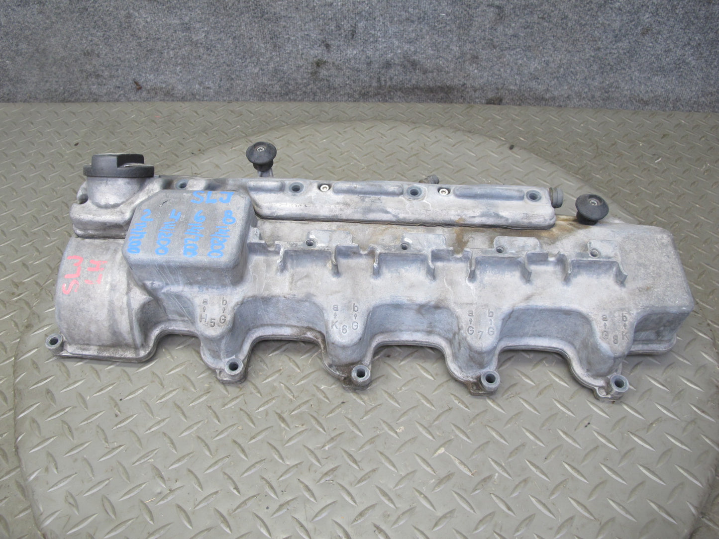 03-06 Mercedes R230 SL500 M113 Engine Left Side Cylinder Head Valve Cover OEM