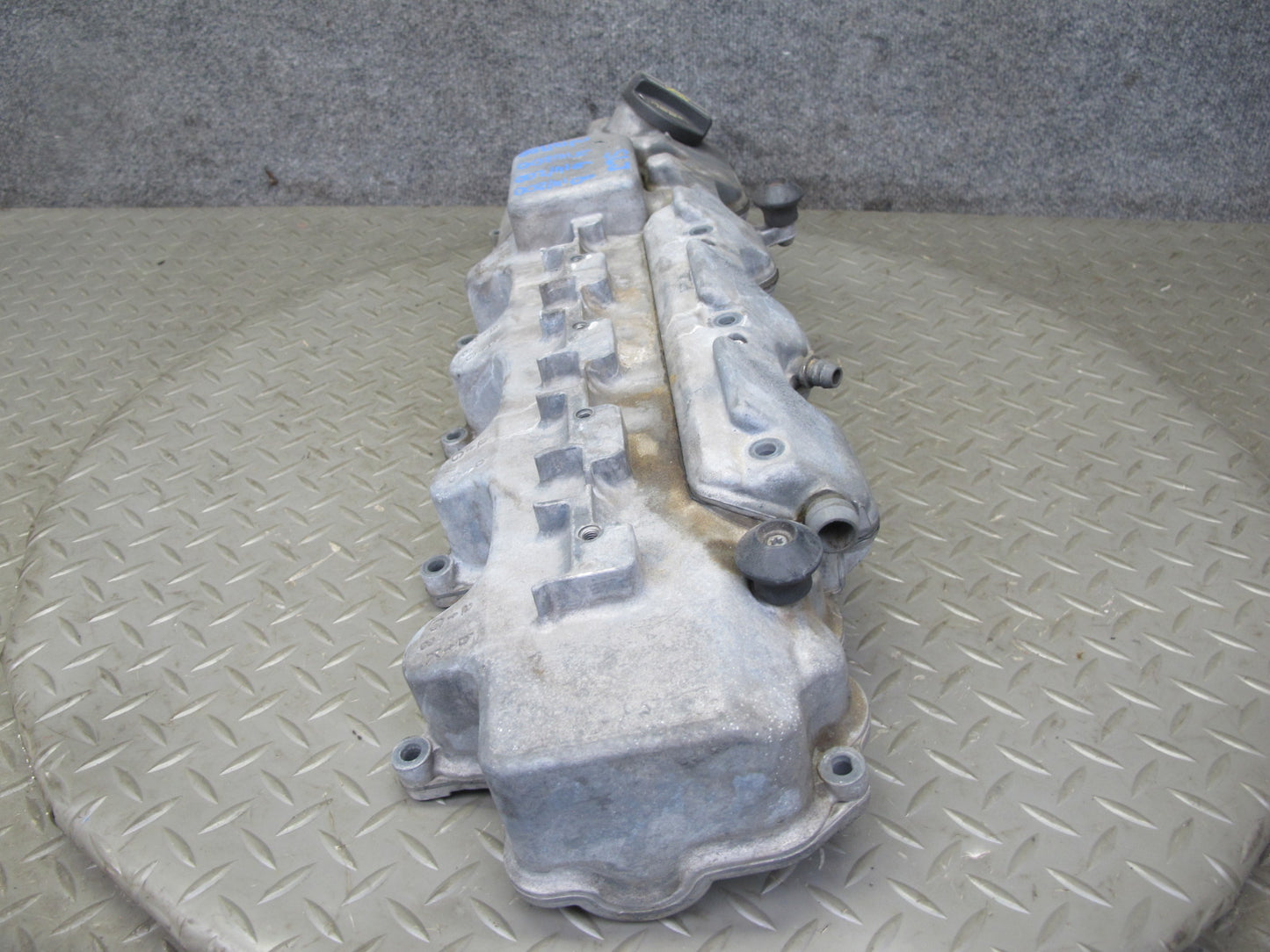 03-06 Mercedes R230 SL500 M113 Engine Left Side Cylinder Head Valve Cover OEM