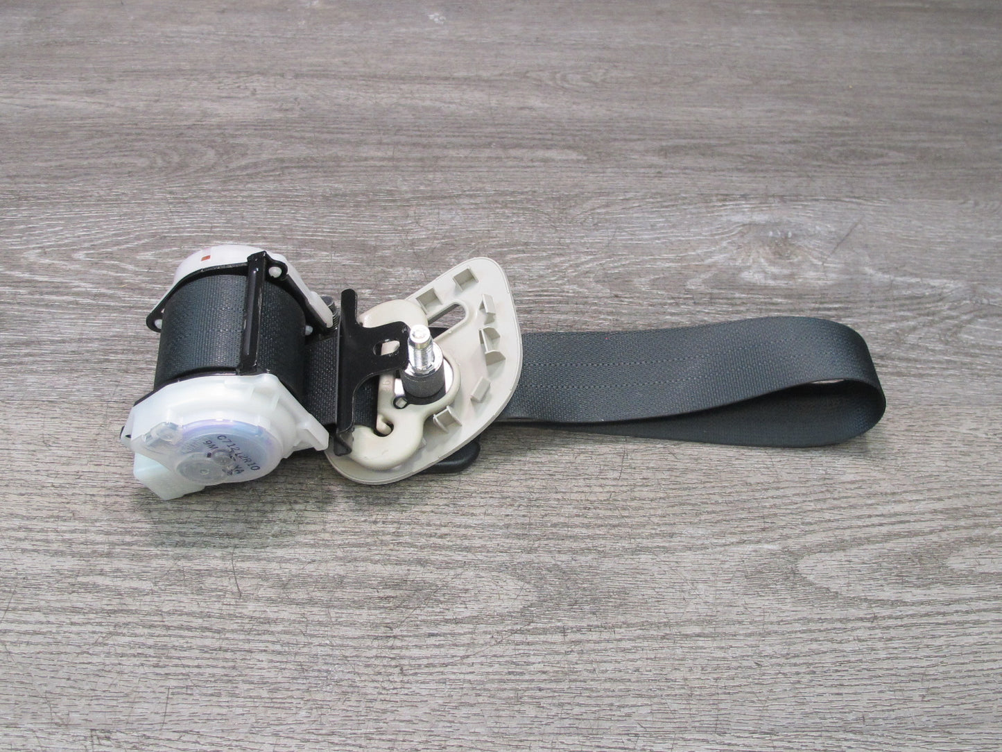 11-20 INFINITI QX56 QX80 EAR 2ND ROW RIGHT CENTER LEFT SIDE SEATBELT RETRACTOR SET OEM