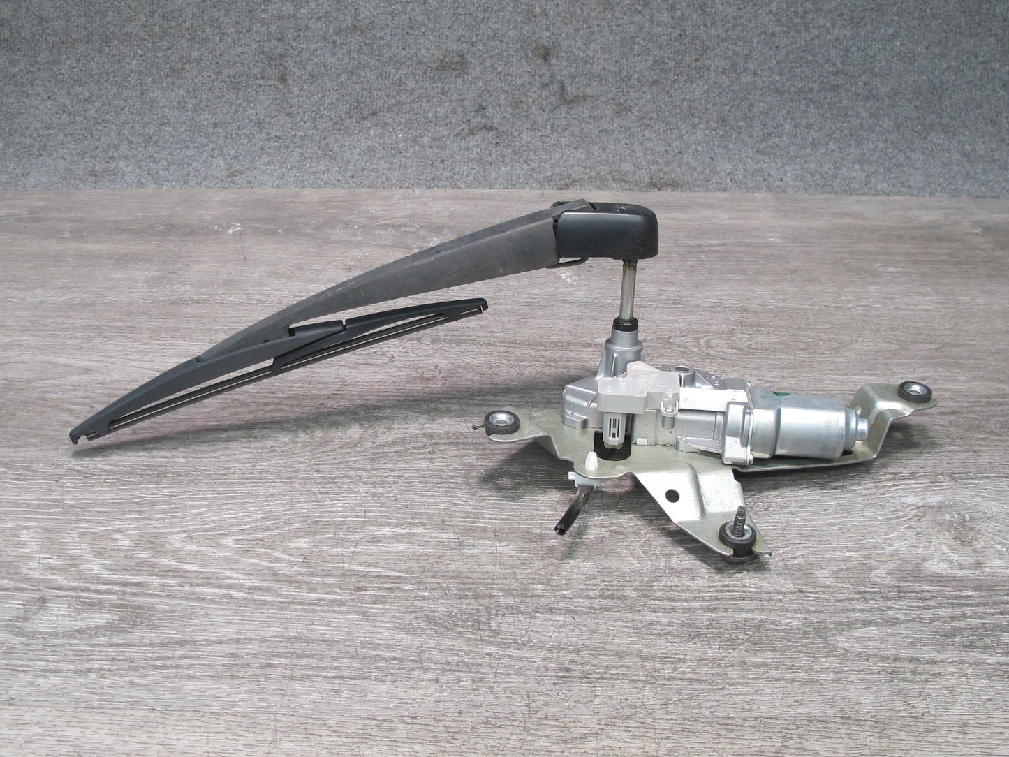 2011-2017 Infiniti QX56 QX80 Rear Liftgate Tailgate Trunk Wiper Motor W/ Arm