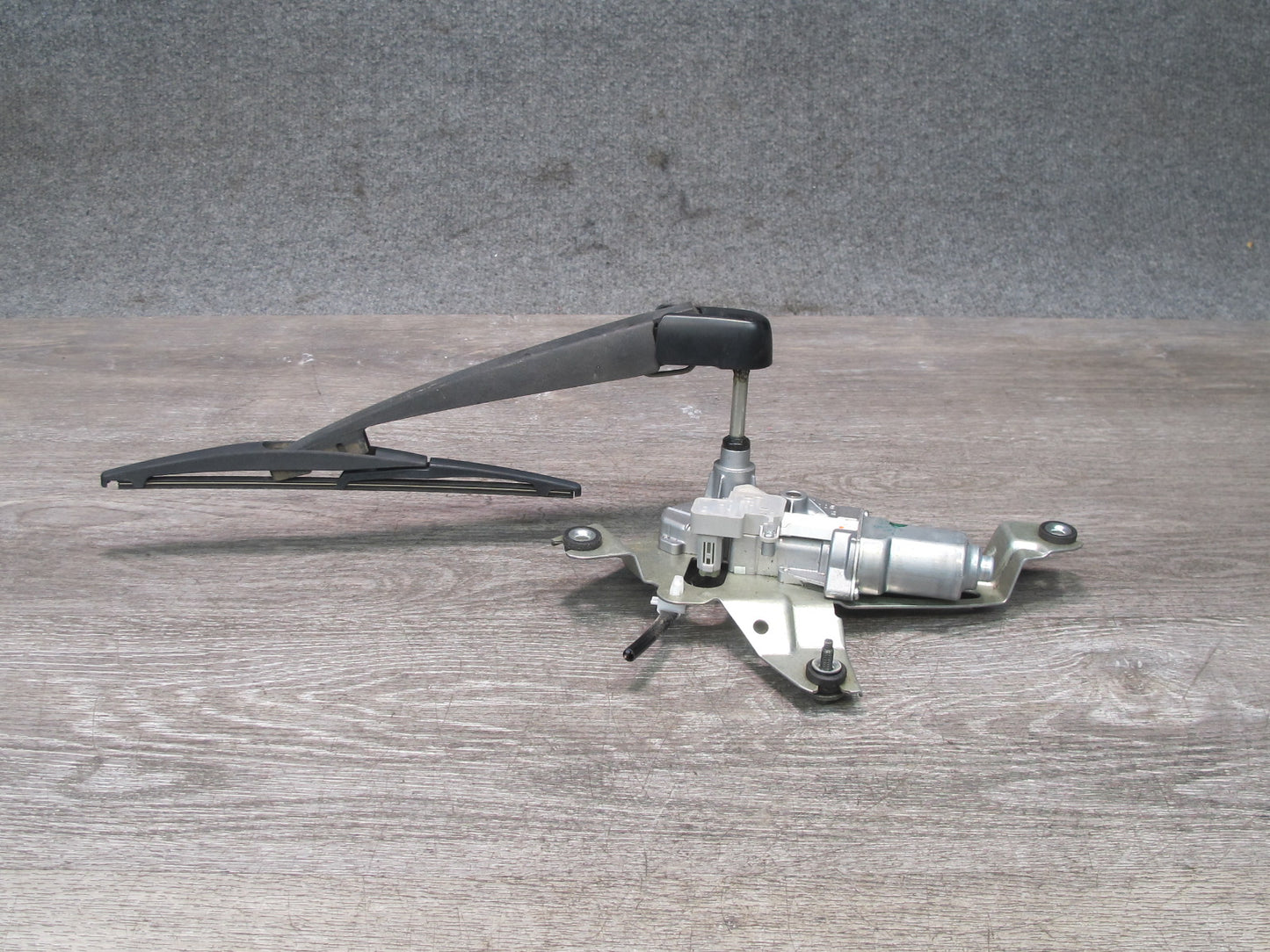 2011-2017 Infiniti QX56 QX80 Rear Liftgate Tailgate Trunk Wiper Motor W/ Arm