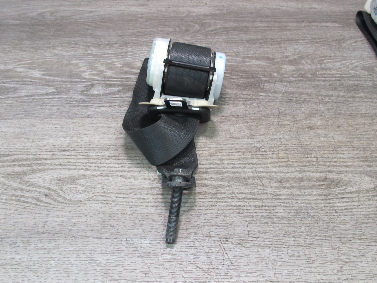 11-20 INFINITI QX56 QX80 REAR 3RD ROW RIGHT & LEFT SIDE SEATBELT RETRACTOR SET OEM